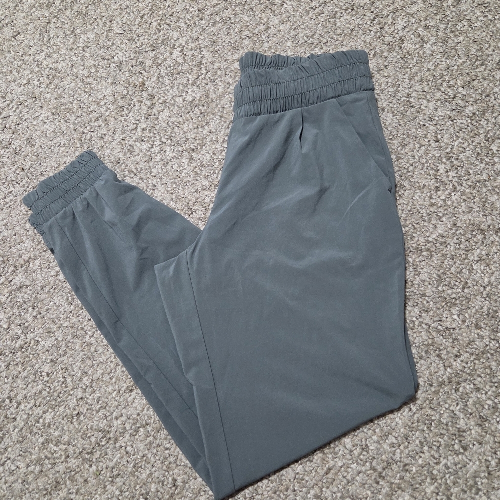 Athleta Pants Aliso Jogger Green S/67557 Women's Size 2 Pockets Lightweight - Picture 1 of 12